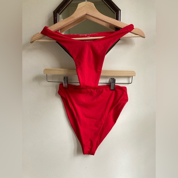 437 three piece poppy red multi-way bikini medium - Picture 2 of 2